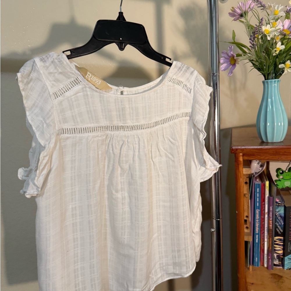 Chic White Blouse with Ruffle Detail